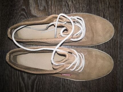 Замшевые ботинки