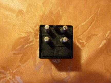 Запчасти б/у на Мерседес W123