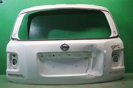 Дверь багажника Nissan Patrol Y62 2010