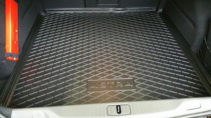 Коврик в багажник Opel Astra J седан Астра новый