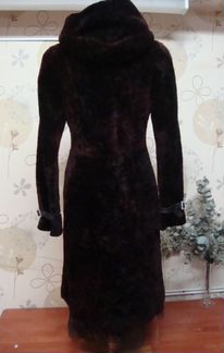 Пальто меховое из мутона с капюшоном, р-р 42 36eur