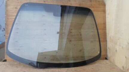Стекло Ниссан Примера П12 Nissan Primera P12 лоб-е