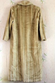 Шуба из искусственного меха (под норку)