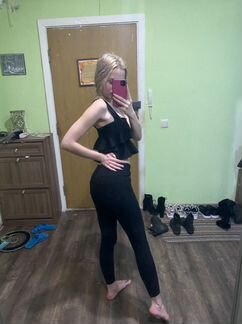 Трикотажный топ zara и джинсы