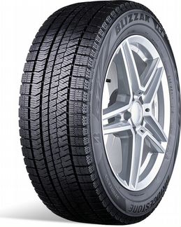 Bridgestone Blizzak Ice 225 45 18