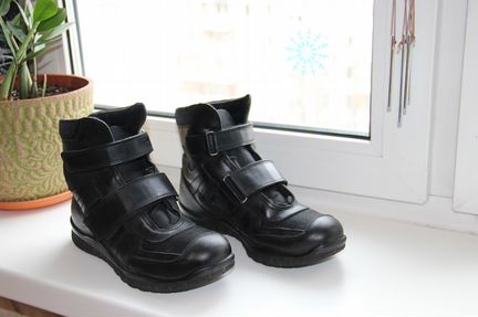 Детские ботинки