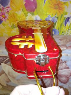 Жестяная коробка Фифа, Золотой ключик, Санта