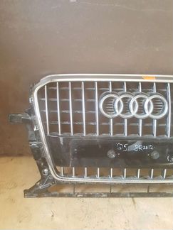 Решетка радиатора Audi Q5 1 8R 2012