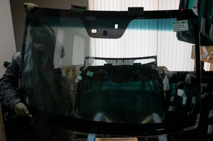 Лобовое стекло Hyundai I40 (Хендай I40)