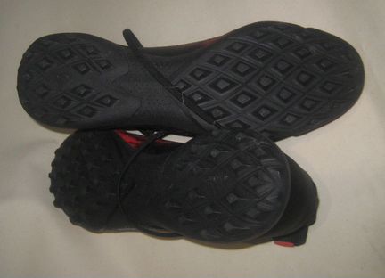 Бутсы футбольные adidas Predator
