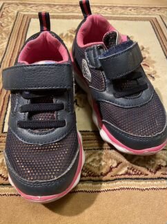 Светящиеся кроссовки