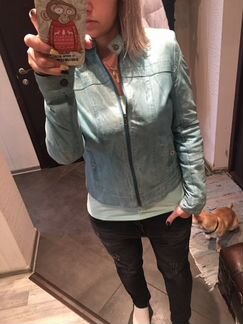 Кожанная куртка голубая