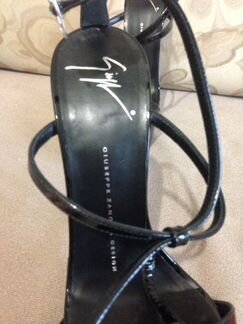 Туфли на каблуке