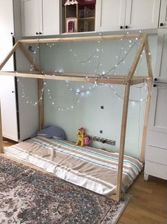 Детская кровать домик