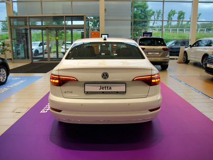 Volkswagen Jetta 1.6 AT, 2020