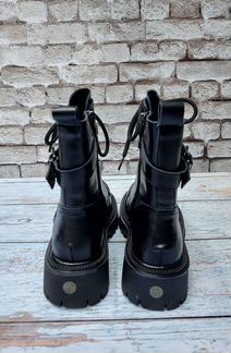 Осенние кожаные ботинки