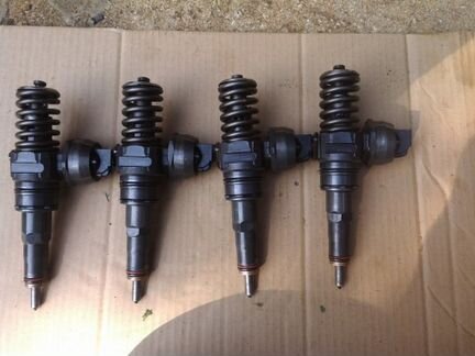 Насос форсунки 038130073F 1.4 / 1.9 TDI 0414720035