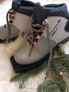 Лыжные ботинки р. 32