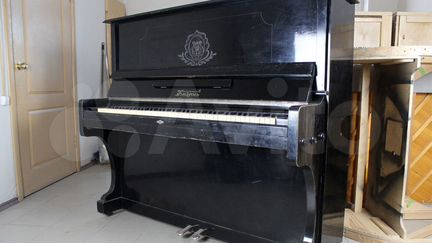 Музыкальные инструменты Пианино и другие клавишные