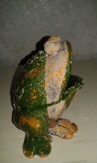 Глиняная пепельница-лягушка